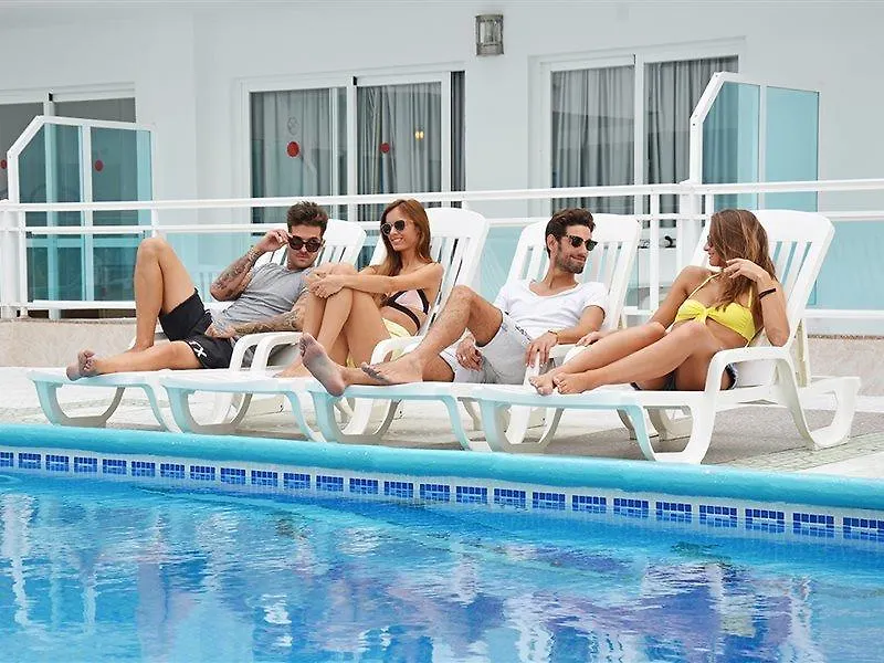 شقة أبارتامنتوس بلايا سول I مدينة إيبيزا